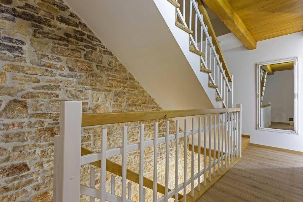 House Kristina **** Villa Burići Eksteriør billede
