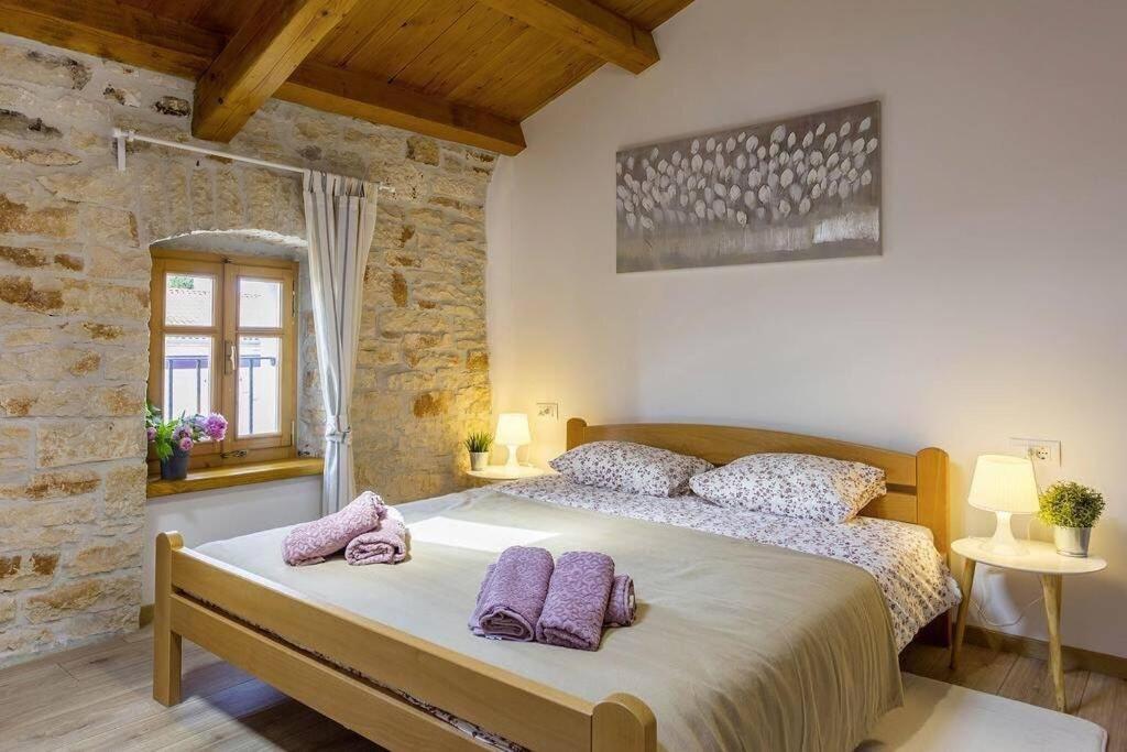 House Kristina **** Villa Burići Eksteriør billede